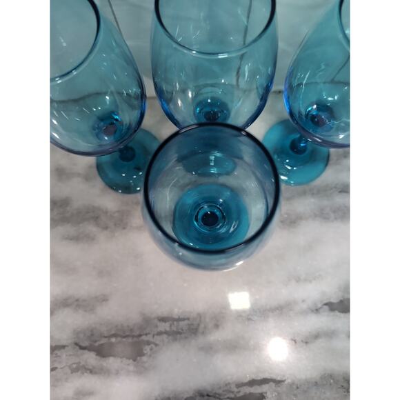 Cristar Sky Blue Wine Glasses, 13 oz Water Goblets, Sky Blue Glassware, Set of 4 - Picture 6 of 10